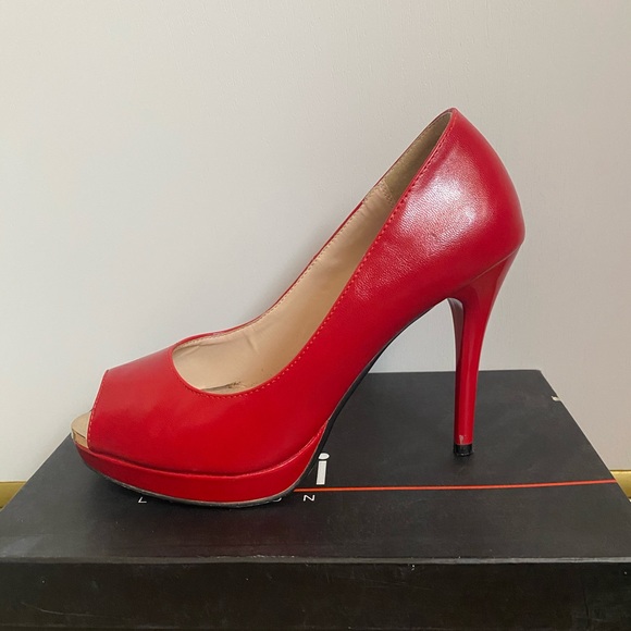 Shoes - Picture 3 of 5